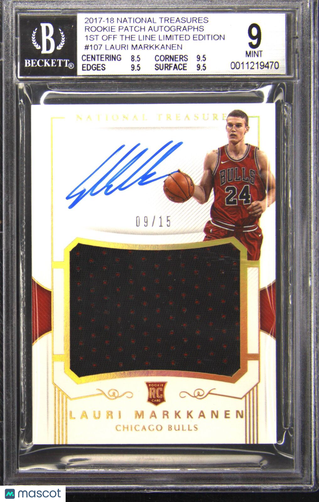 2017-18 National Treasures Rookie Patch Auto #107 Lauri Markkanen /15 BGS BAS 9