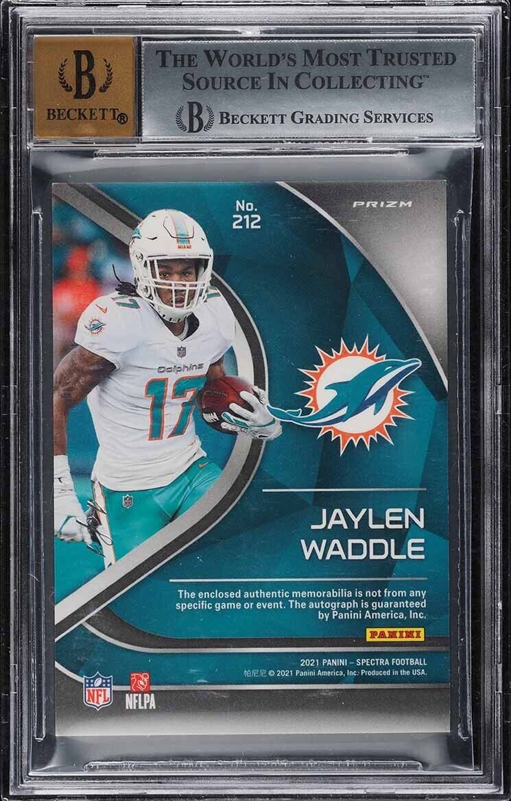 2021 Panini Spectra Jaylen Waddle #212 Gold 1/1 BGS 9 Auto 10