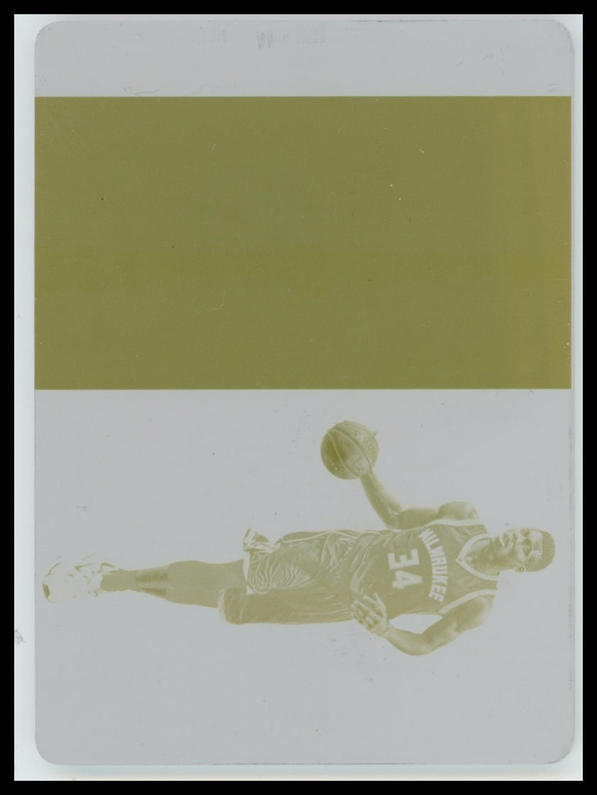 2018 National Treasures #3 Giannis Antetokounmpo Yellow Print Plate