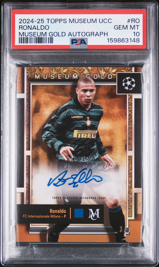 2024 unknown unknown 2025 Topps Museum Collection UEFA Club Competitions Museum Gold Autographs Ronaldo RO English PSA 10