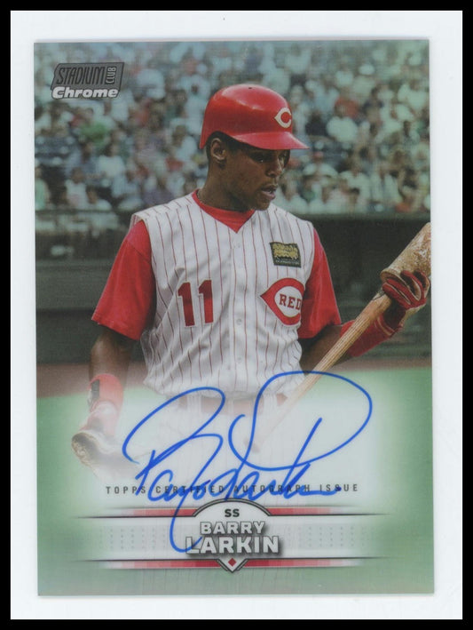 2025 Topps Stadium Club - Chrome Autographs Barry Larkin #SCCA-BLA (AU)
