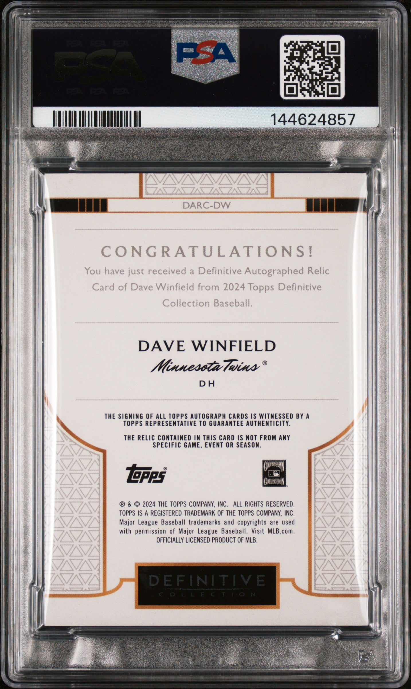 2024 Topps Definitive Collection Definitive Autograph Relic Collection Dave Winfield #DARCDW PSA 8